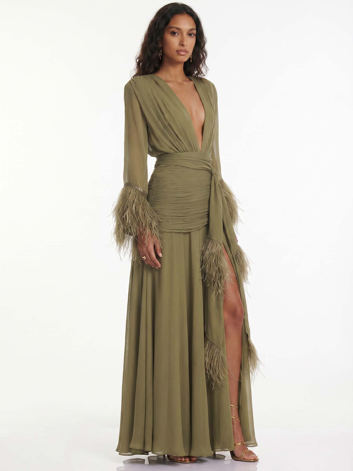 Valentina | Abito Maxi Elegante con Dettagli in Piuma