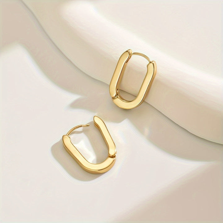 Eleganti Orecchini a Cerchio con Design Geometrico
