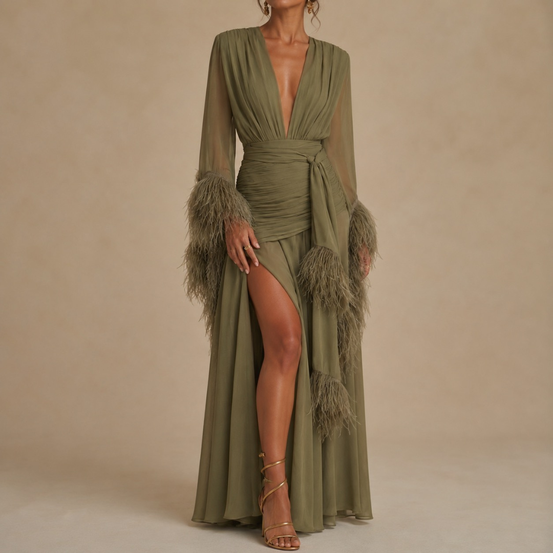Valentina | Abito Maxi Elegante con Dettagli in Piuma