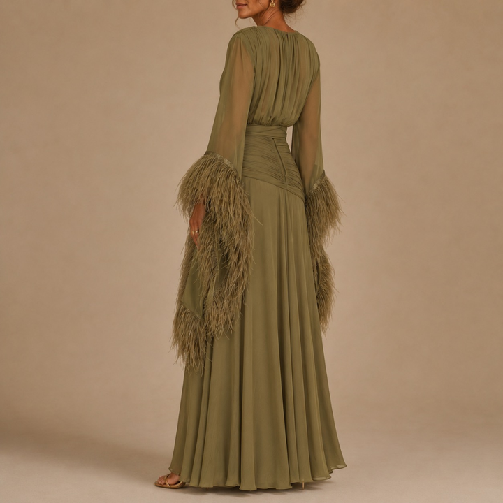 Valentina | Abito Maxi Elegante con Dettagli in Piuma